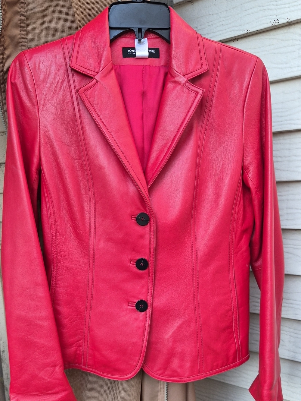 Jones New York Women’s Bright Red jenuine Leather Blazer Ptp 19, L 22